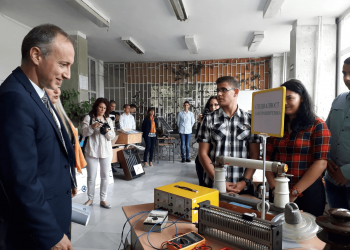 Възможностите за дуално образование на учениците от Професионалната гимназия по ядрена енергетика „Игор Курчатов“ обсъди с представители на АЕЦ „Козлодуй“ просветният министър Красимир Вълчев.