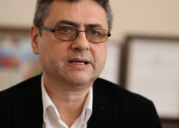 Проф. Славчо Томов, д.м.н.,  ректор на Медицинския университет – Плевен, пред в. „Аз-буки“: Достъпът на студентите  до пациента е предимство