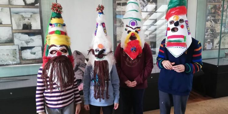 Историята влиза в дома на детето