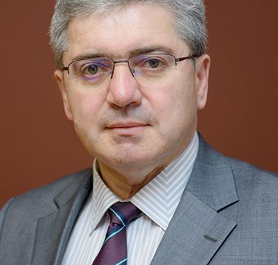 Проф. д-р Красимир Иванов с орден „Св. св. Кирил  и Методий“ – огърлие