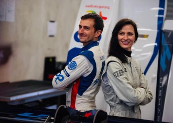 Водороден автомобил  се зарежда за 3 минути