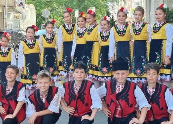 Ученици искат униформи