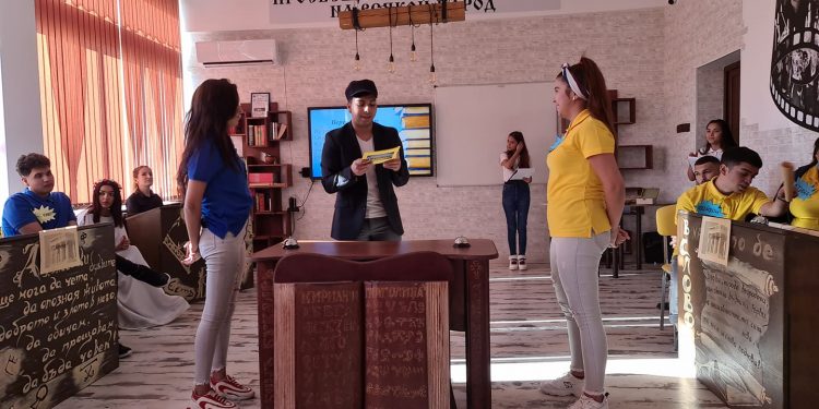 Училищна среда, близка до семейната