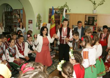 Ученици на възраст от 6 до 70 години