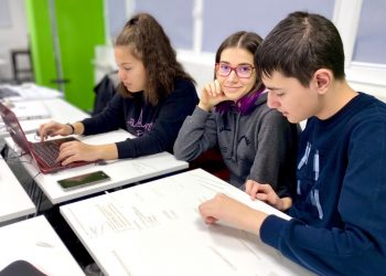 Клубове по интереси дават дигитални умения