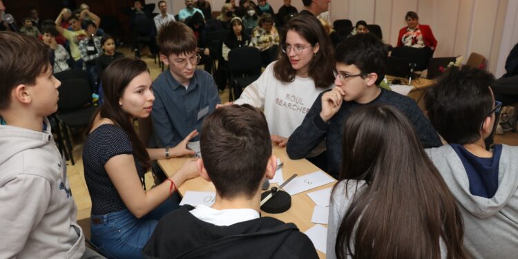 Млади астрономи с доклади