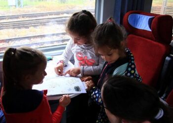 БДЖ качва на парен локомотив талантливи деца