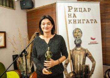 Мария Донева, поетеса: Учителите могат да светят, могат и да хвърлят сянка, дълга цял живот