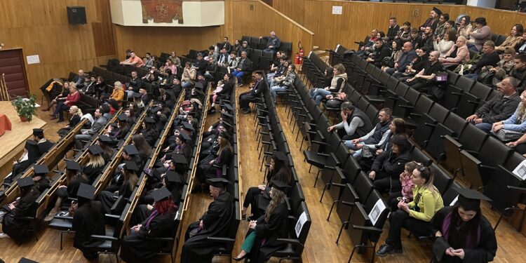 Спешни изменения в приема на студенти