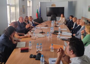 МОН и бизнесът надграждат диалога