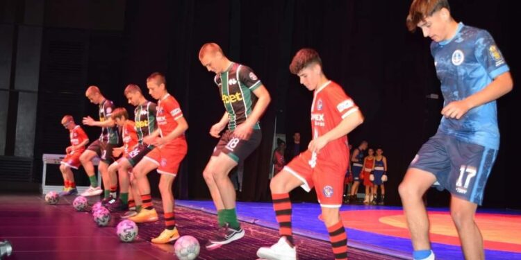 Първият звънец бие в спортните училища