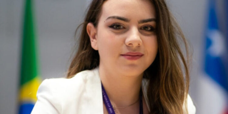 Нургюл със стипендия в Стопанската академия