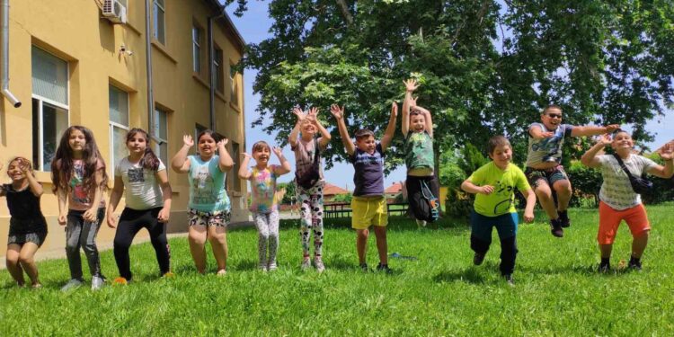 Където учат децата да мечтаят