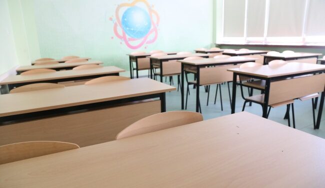 МОН ще подготвя тестовете за кандидат-директорите