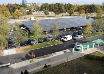 УНСС откри новия си  фотоволтаичен парк