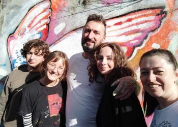 Кюстендилски ученици с артпослание за мир