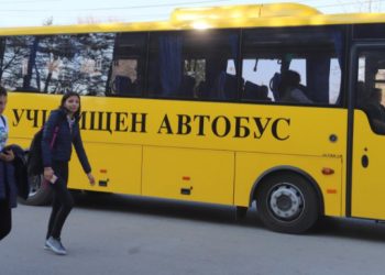 Средищните училища намаляват