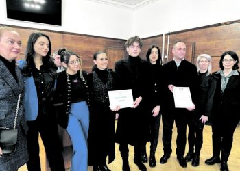 Бъдещи юристи решават административни казуси