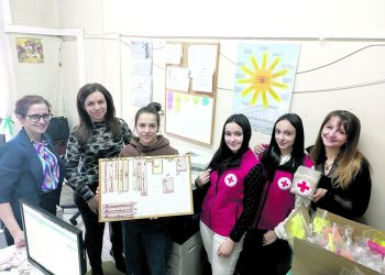 „Мартеници с кауза“ подкрепя младежи в неравностойно положение в Кюстендил