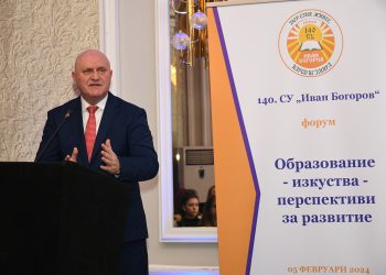 Над 14 000 ученици се обучават в паралелки с профил изкуства