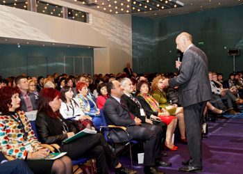 Генералният секретар на Европейската асоциация на училищните директори на форум в Пловдив