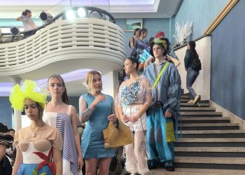 Отличиха бъдещи фризьори, гримьори и модисти