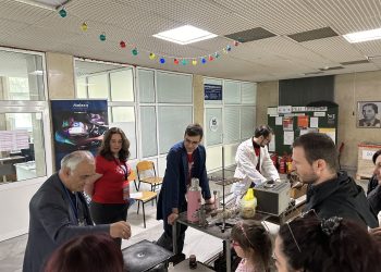 Физици разказват за черните дупки и нови светове