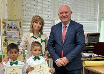 Първокласници от Тервел с награда от МОН за добра постъпка