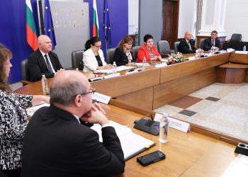 Учители и медици в борбата с домашното насилие