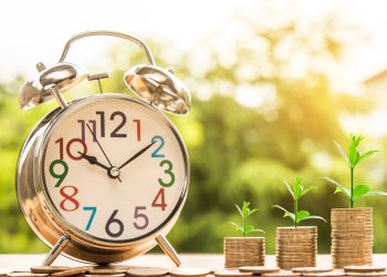 Увеличено заплащане за работа по време на официални празници: какво предвижда Кодексът на труда?