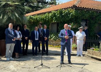 Ученици от Варна представиха проект за опазване чистота на Черно море