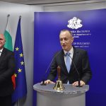 „Ще има последователност и приемственост в работата и политиките в образованието и науката.“ Това заяви министърът на образованието и науката Красимир Вълчев, след като прие поста от служебния министър проф. Галин Цоков