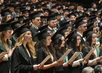 Повече млади лекари искат да останат у нас