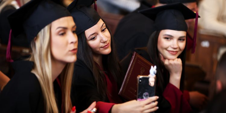 Снимка на броя: Бъдещи журналисти