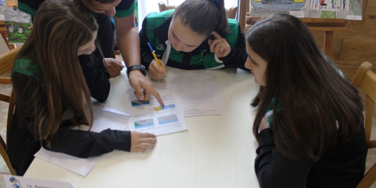 Кой познава най-добре правилата на пътя