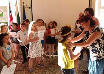 Излъчиха царици на буквите