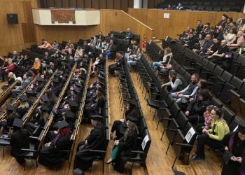 Над 46 000 студенти ще получат подкрепа за професионалната си реализация