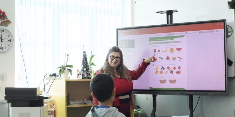 „Аз-буки“ издаде учебно помагало по български език за прогимназиален етап