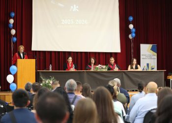 Висши училища откриват новата академична година