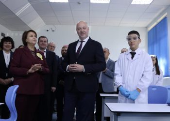 Над половин милиард лева инвестиции в над 2200 STEM центъра в страната