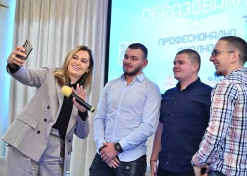 Дуалното дава възможности