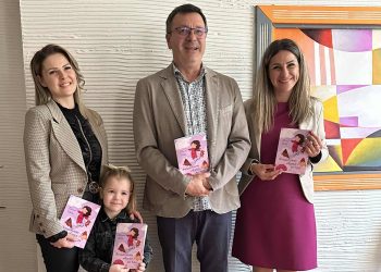 Детската книга „Вълшебните обувки на Кая“ помага на родители (ВИДЕО)