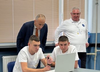 Министър Красимир Вълчев: След STEM кабинетите е важно да се продължи с изграждане на хуманитарни центрове в училищата