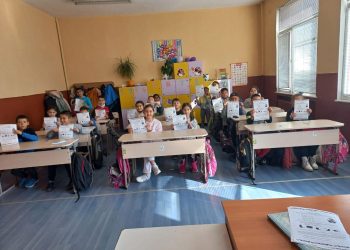 Нанси Асенова от НУ „Св. св. Кирил и Методий“ в Тополовград спечели отличието „Млад медиатор“ за 2025 г.