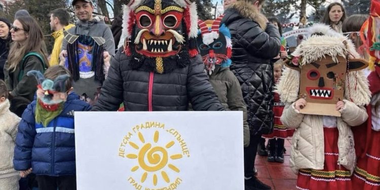 Децата на Кюстендил поведоха „Джамала“: Традицията оживя в шествие, изкуство и вдъхновение