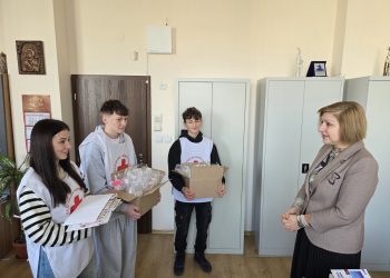 Кампания „Мартеничка с кауза“ на БЧК в помощ на деца в риск