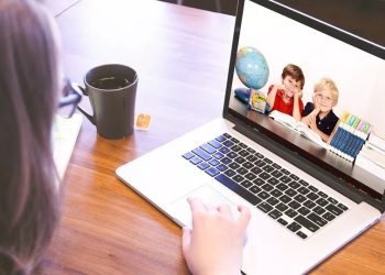 Приложение ще проверява възрастта на децата в интернет