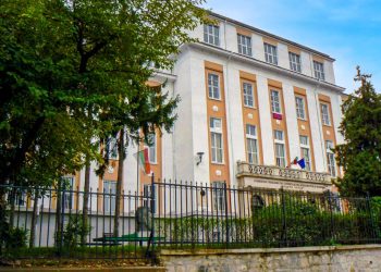 2294 паралелки за прием в гимназиите в VIII клас