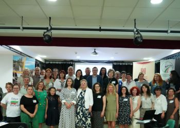 Български училища в Испания укрепват връзките между училищата, университетите и научните среди на форум