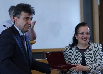 Снимка на броя: Проф. д-р Елиза Стефанова ще ръководи Софийския университет